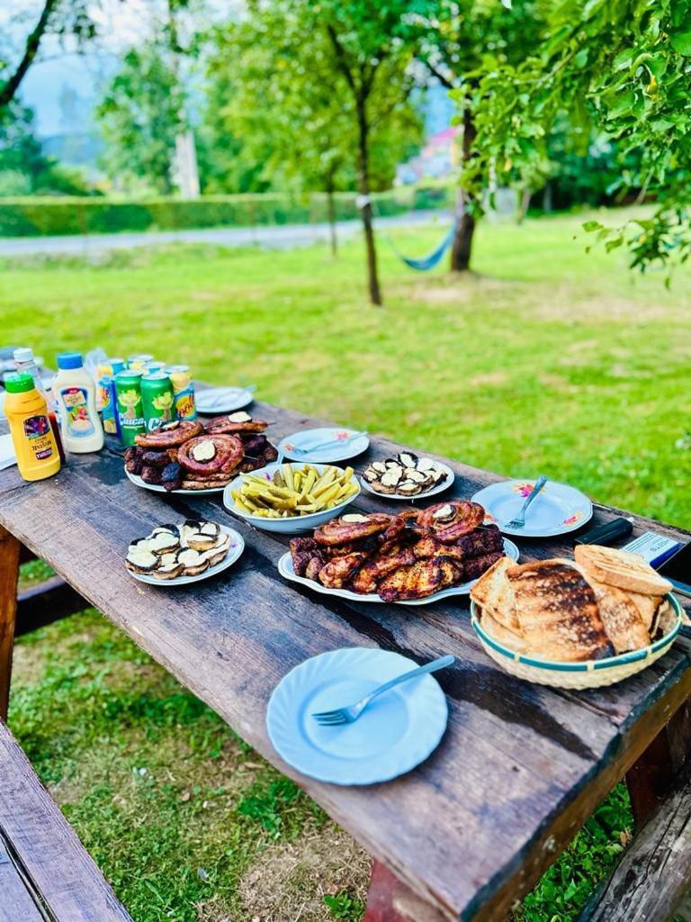 Pensiunea Rnb Maramures Surdesti  Exterior foto